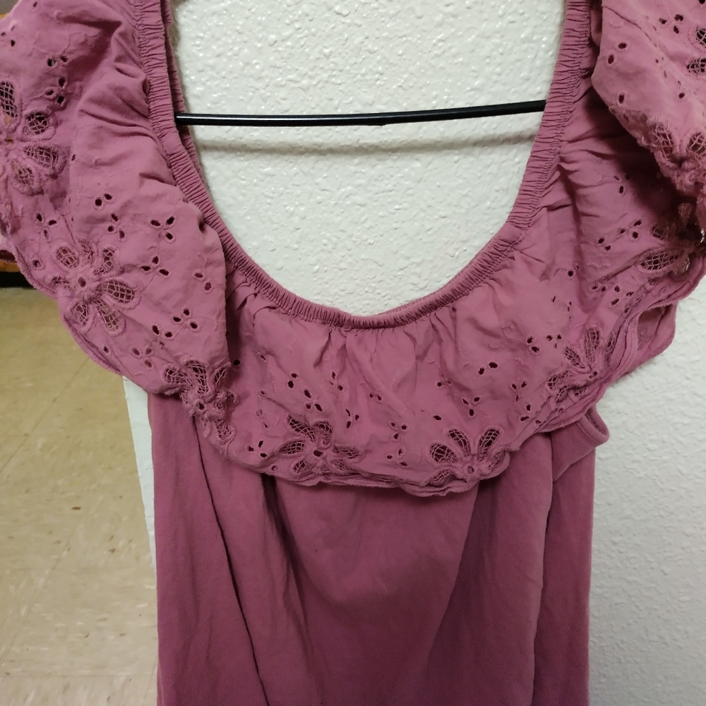 Off shoulder shirt